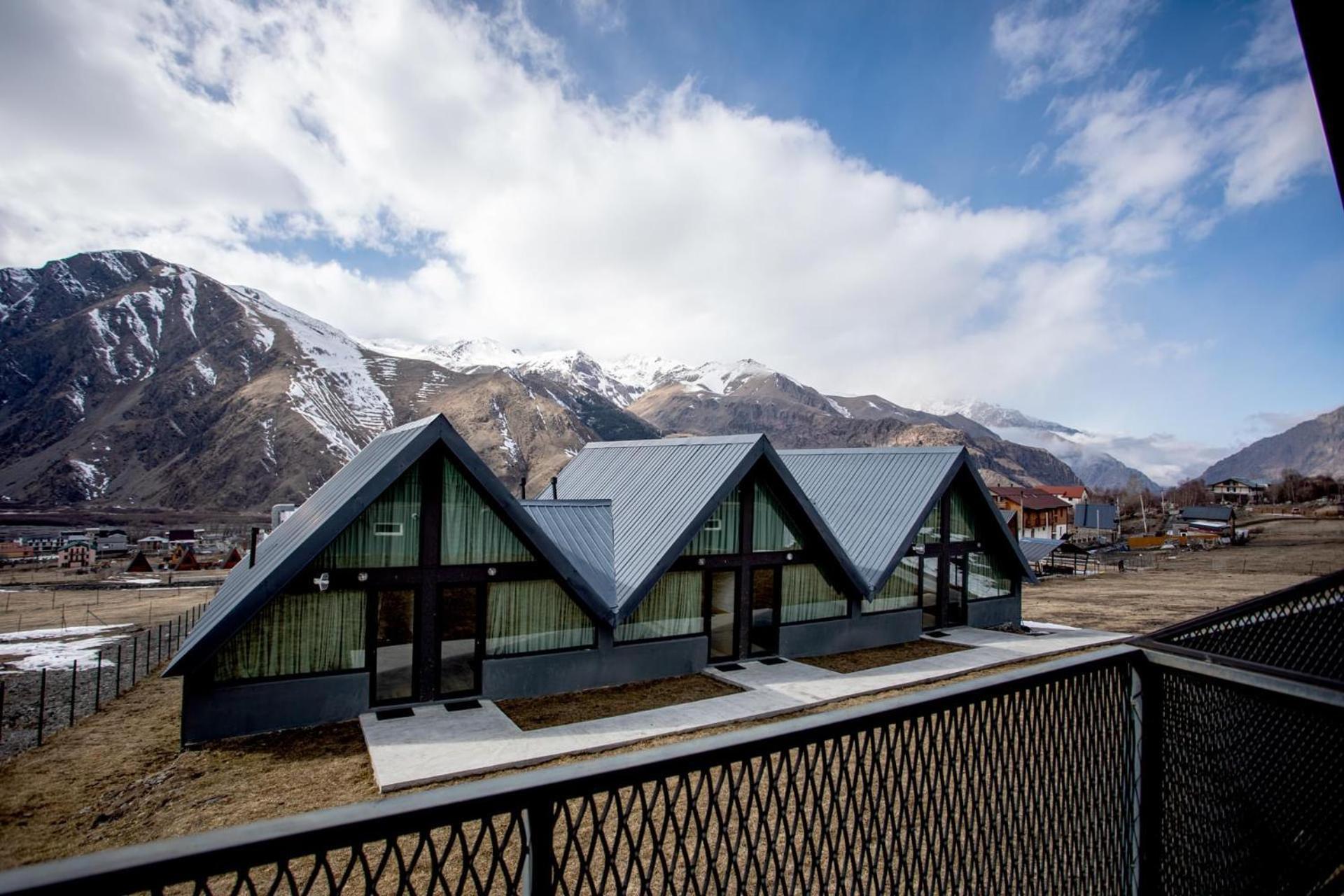 Kazbegi View Cottages Esterno foto